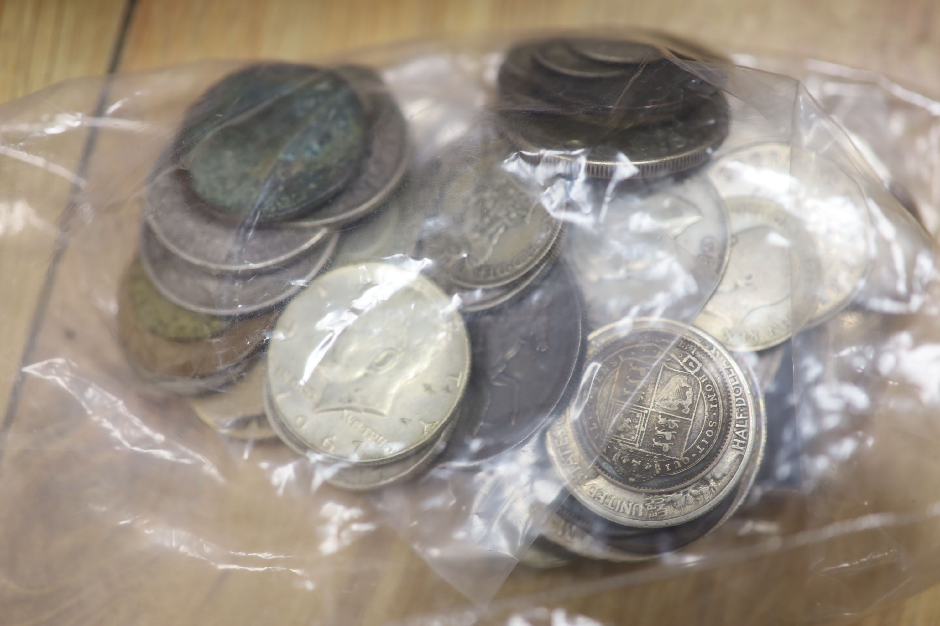 A quantity of mixed coins etc